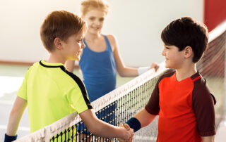 Corona Bundesnotbremse ElterSports Tennis Gruppenkurse Kinder erlaubt